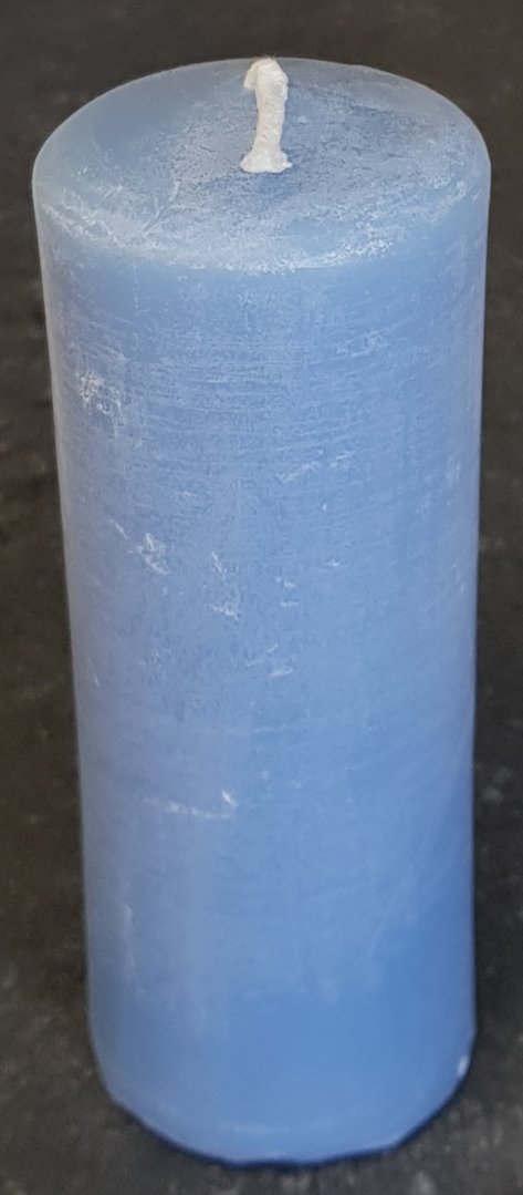 Stumpenkerze eisblau (mittelgroß, 15cm)