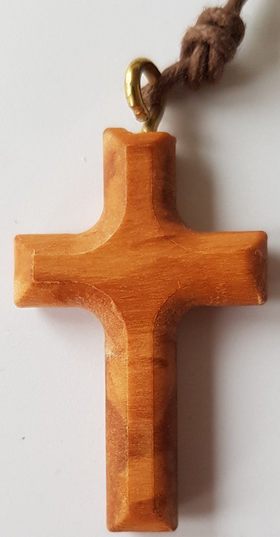 Kreuz aus Olivenholz, mit Umhängeband